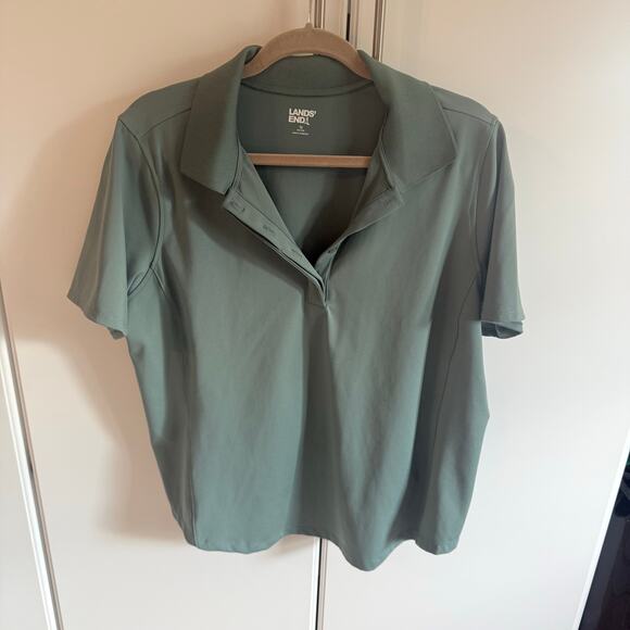 LANDS’ END Women’s Short Sleeve High Impact Polo (1X, green) - Picture 3 of 5